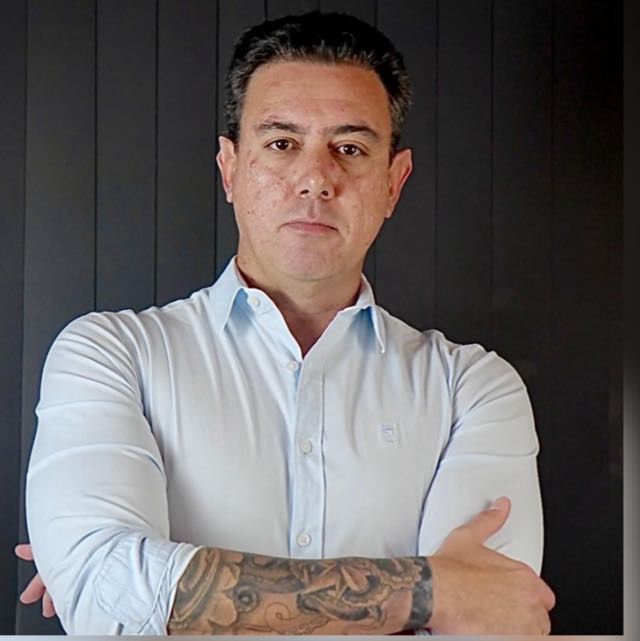 Foto do Dr. Adriano De Paschoal